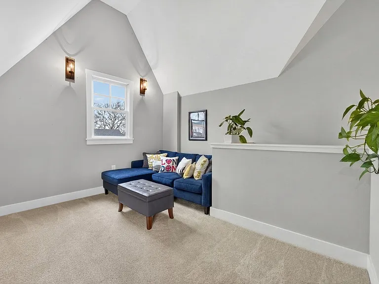 605 W End Cir — Photo 25