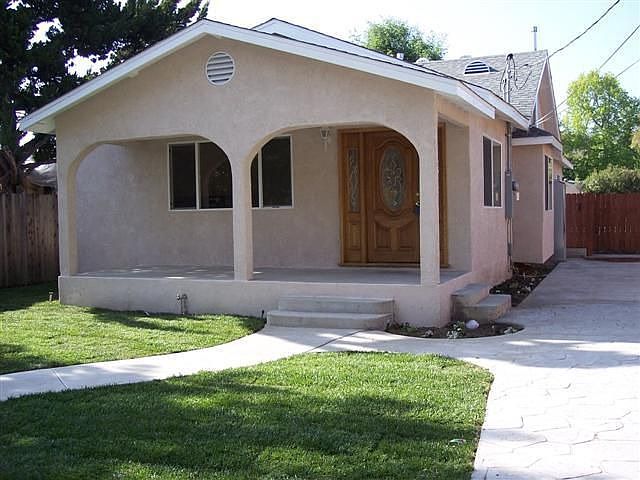 1st image of 1247 Yosemite Dr