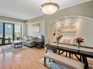 500 E Grant St APT 708, Minneapolis, MN 55404