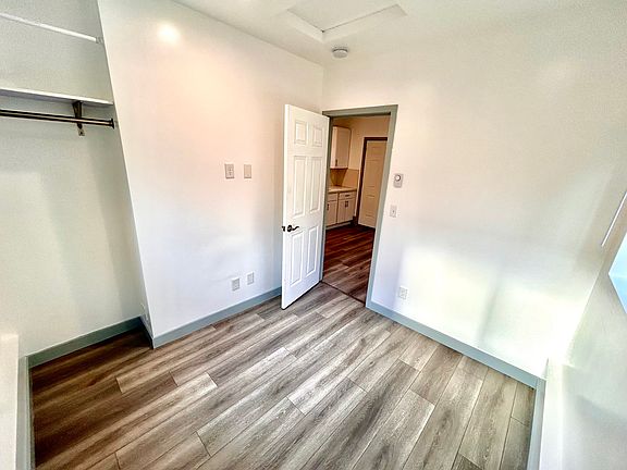 4th image of 9222 Mary Ave NW #B