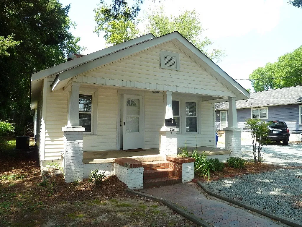 Incredible location on Cameron Ave. 2 BR + 2 bonus rooms + parking, just blocks to UNC or Frankli... — Photo 3