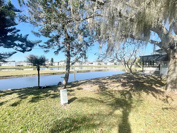 5th image of 485 Lake Cir