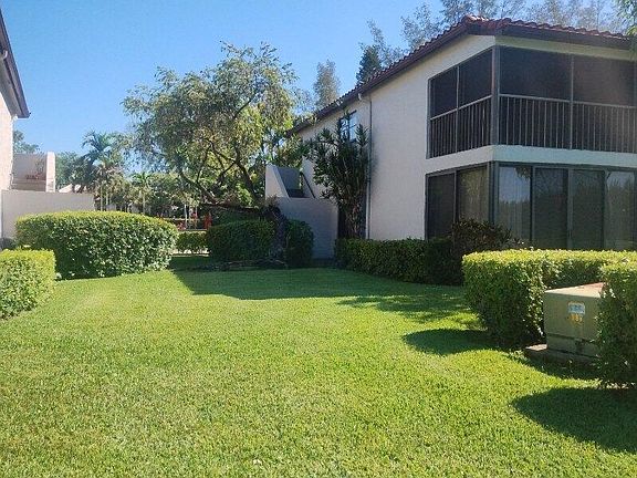3rd image of 21535 Cypress Hammock Dr APT 36J