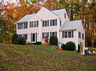 13 Fisher Rd, Chelmsford, MA 01824