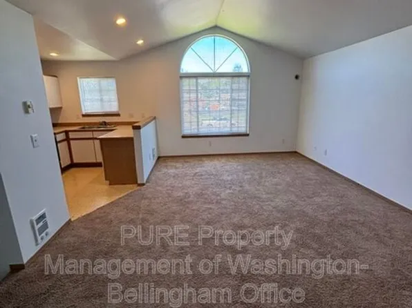 2427 Michigan St, Bellingham, WA 98229
