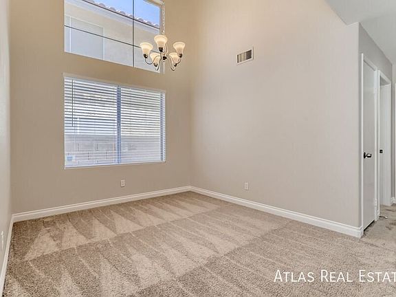 5th image of 317 Windmere St