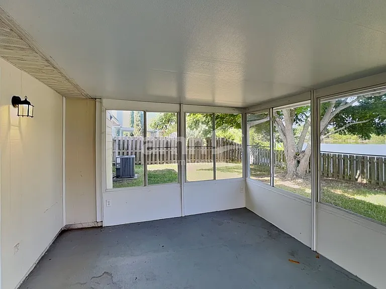 578 Prindle Dr E — Photo 16