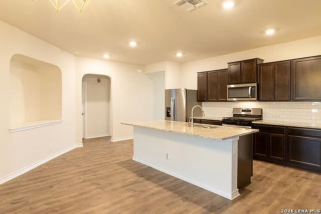 4 bed, 2.0 bath, 1700 sqft, $1,995 — Photo 3