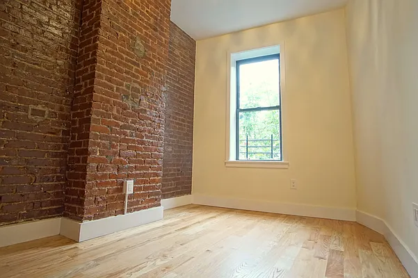 Rented by Lofts and Flats LLC | media 40