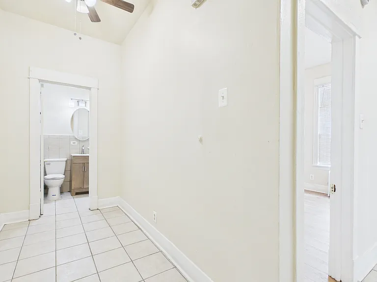 5328 S Calumet Ave #1R — Photo 3