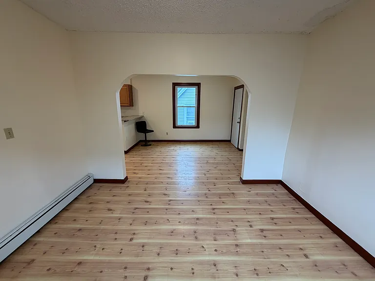 570 Main St #3 — Photo 3