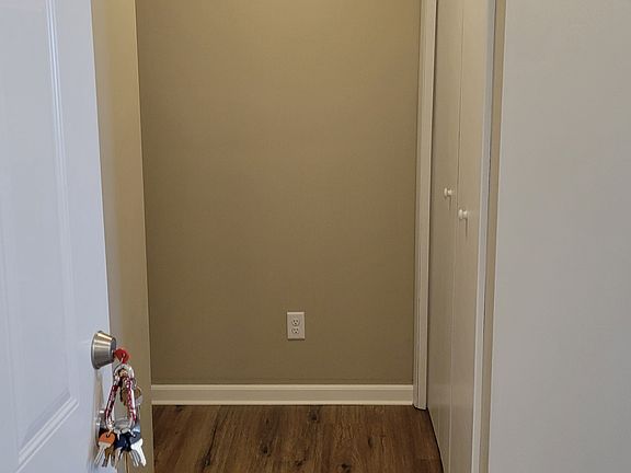 4th image of 201 N Medina St APT 5