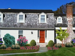 34 Grove Hill Rd, Guilford, CT 06437