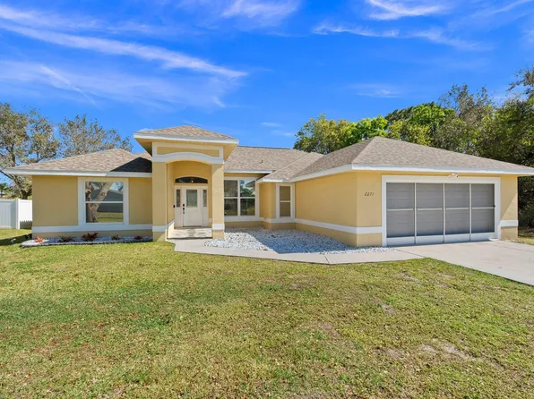 2271 SW Chestnut Lane, Port St Lucie, FL 34953