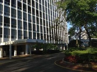 601 E 32nd St APT 1211, Chicago, IL
