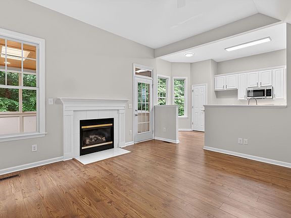 4th image of 2213 Dunlin Ln