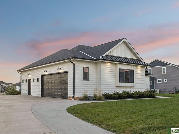 4th image of 671 Serenity Pointe