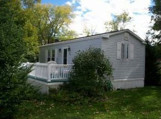 39 Moonrise Dr, Pownal, VT 05261