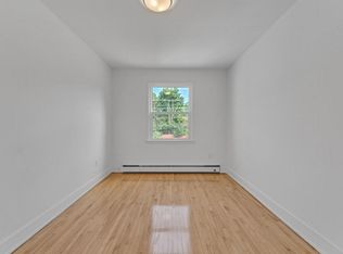 389 Yonge St #22, Kingston, ON K7M 1G2