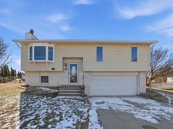 109 Blackhawk Dr, Park View, IA 52748