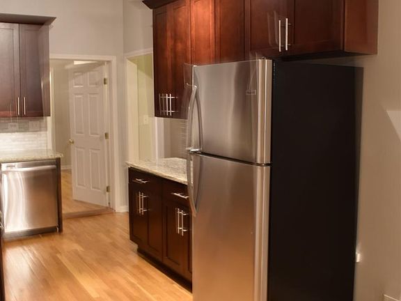 2nd image of 1252 N Greenview Ave
