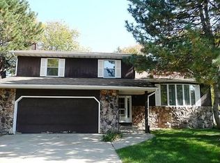 6532 N Talisman Ter, Peoria, IL 61615