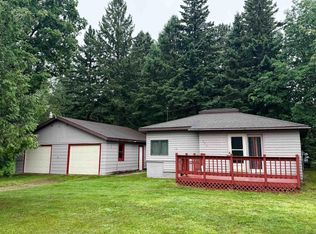 604 Willow Rd, Marquette, MI 49855