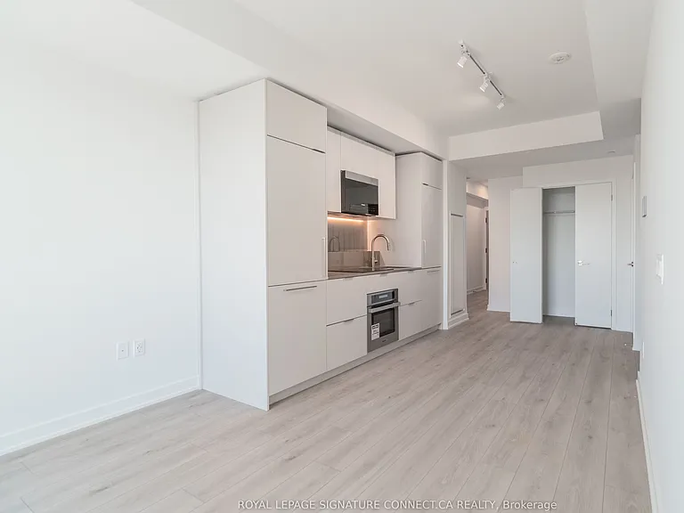 1 Fairview Rd E #402 — Photo 7