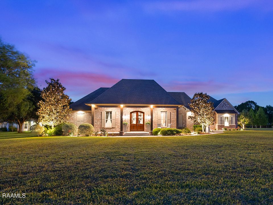 1st image of 120 Laken Ln