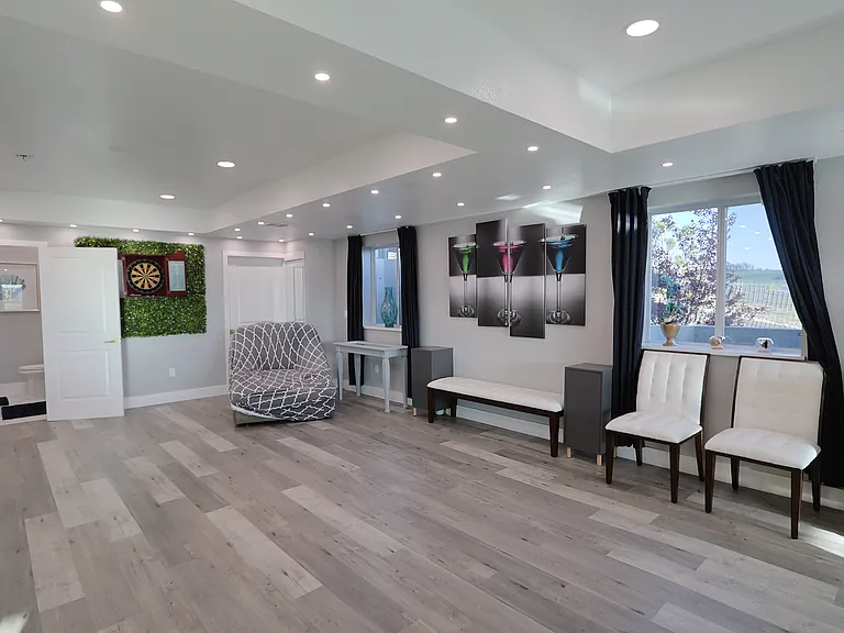 1512 Stablecross Dr — Photo 10