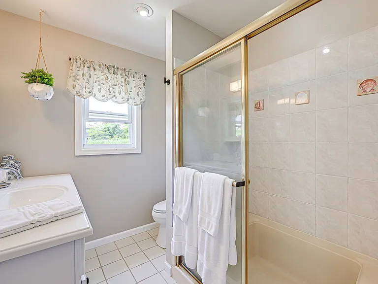 25 Seatuck Ln — Photo 17
