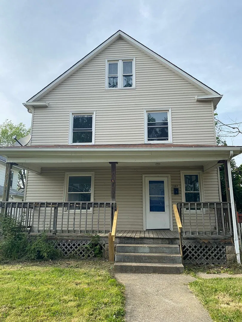 Large 3 Bedroom NW Canton House for Rent — Photo 1