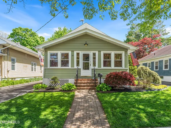 15 Kiawah Avenue, Freehold, NJ 07728