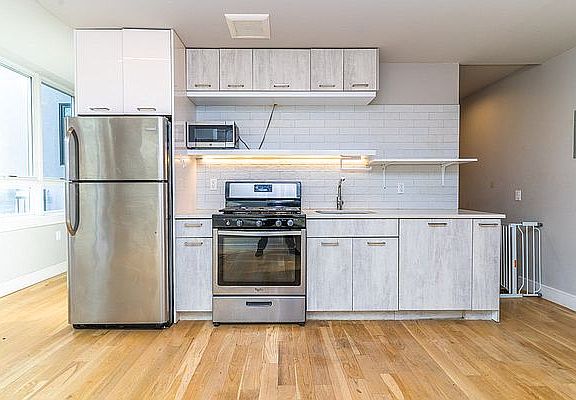 4th image of 185 Clifton Pl #4E