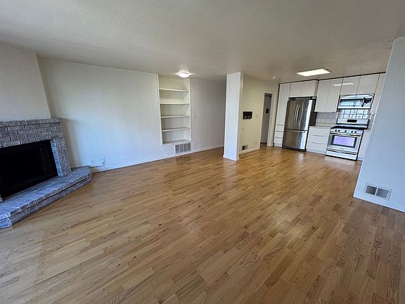 4th image of 722 35th Ave #102