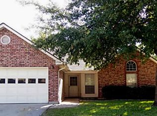 7728 Prairie Dr, Watauga, TX 76148