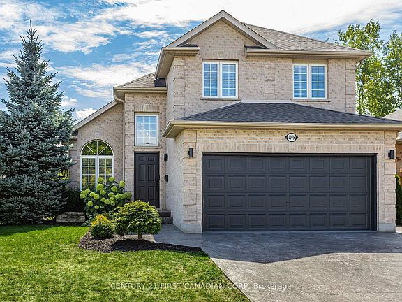 3rd image of 1075 Blackmaple Ct
