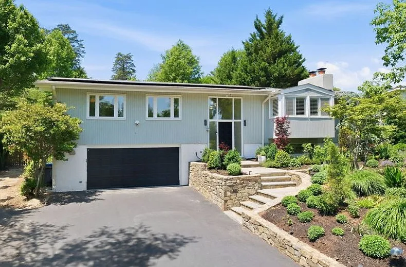 11610 Karen Dr — Photo 3