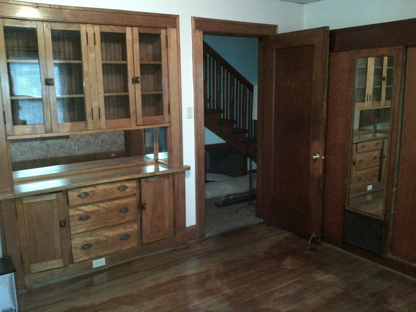 7 BR/2 BA home one block from Campus! Available August 2026 — Photo 4