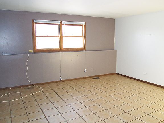 4th image of 803 N Anita Ave