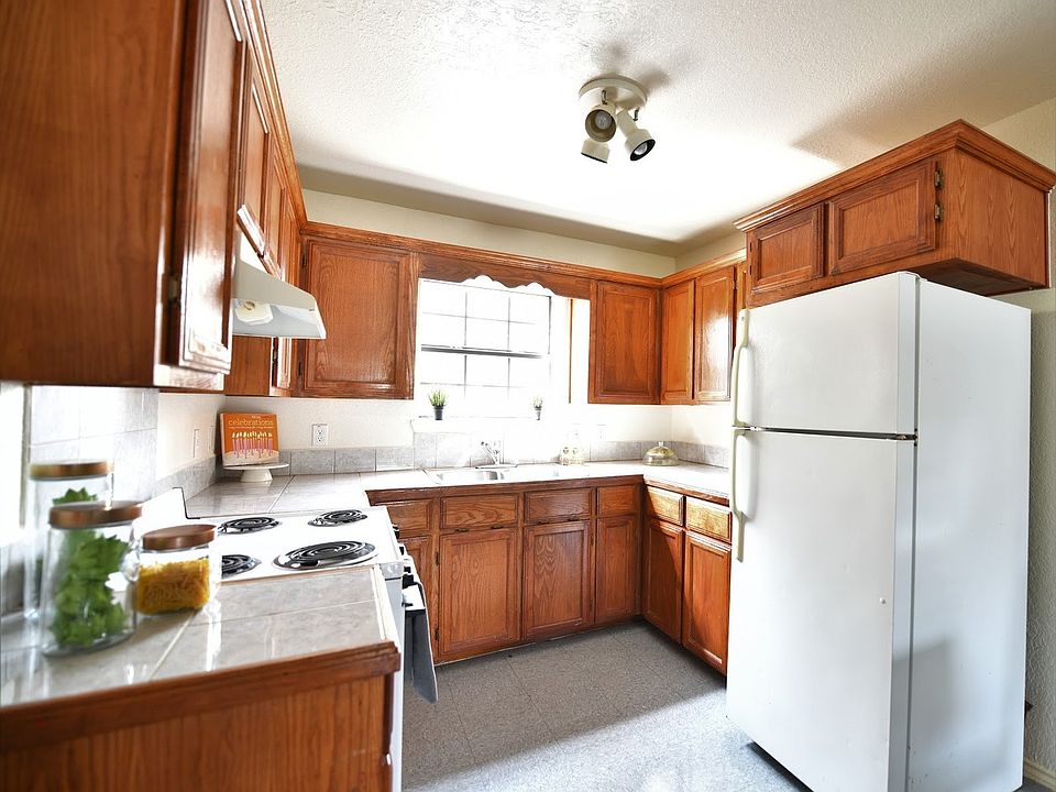 1st image of 418 Gastel Cir APT 19