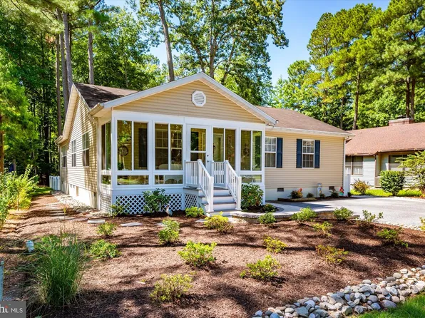 811 Ocean Pkwy, Ocean Pines, MD 21811