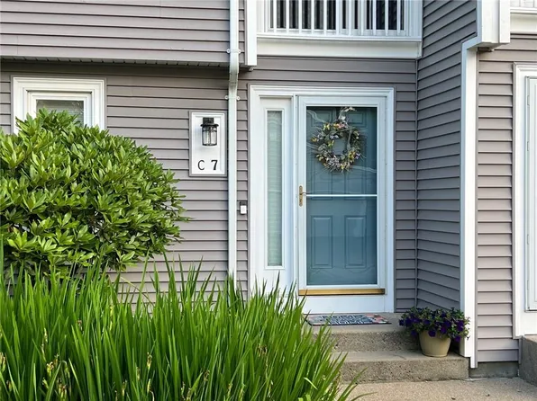 161 W Shore Rd APT C7, Warwick, RI 02889
