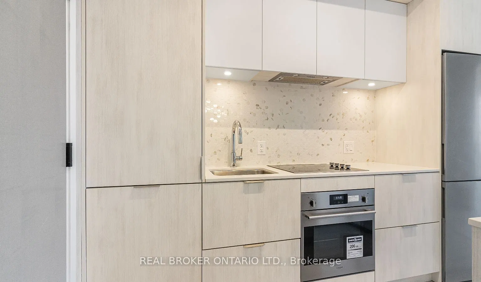 1 bed, $2,000 — Photo 2