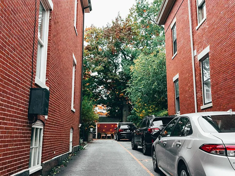 264 Brackett St #1 — Photo 32