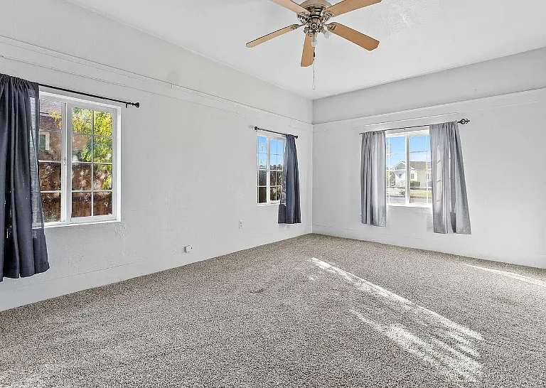 777 E El Monte Way — Photo 17
