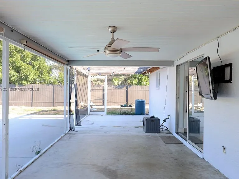 1206 SE 23rd Pl — Photo 17