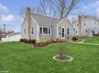 946 S Charlotte St, Lombard, IL 60148