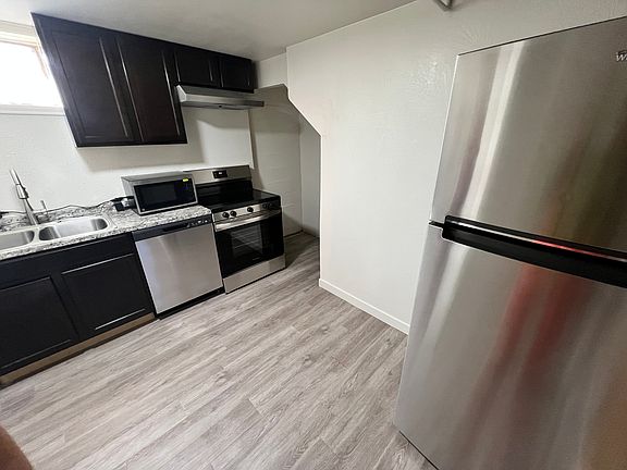 4th image of 715 N Tennyson St #D