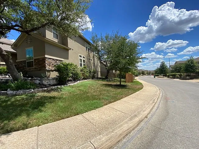 515 Tranquil Oak — Photo 3